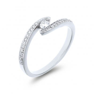 anillo-diamantes-brillantes-pedida-compromiso